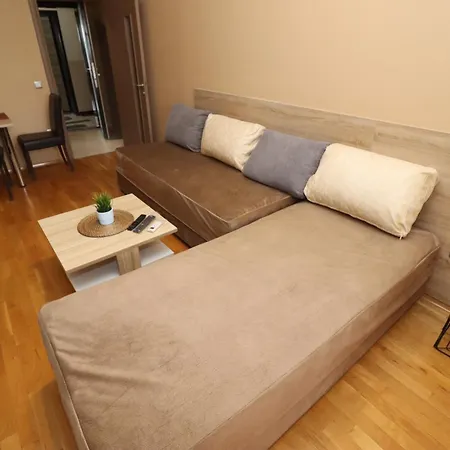 Apartment Luxury - With Balcony 12 And 12a *