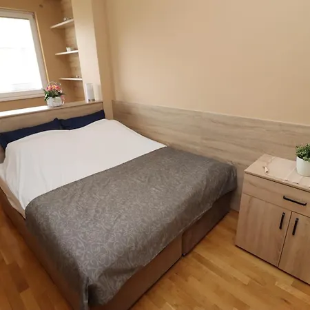 Luxury - With Balcony 12 And 12a