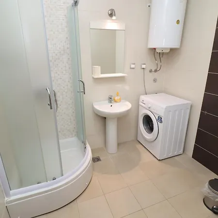 Apartment Luxury - With Balcony 12 And 12a