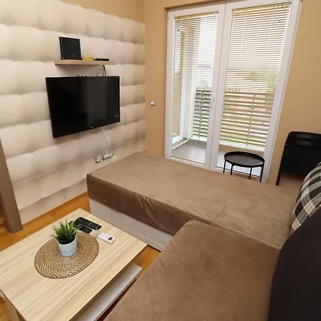 Apartment Luxury - With Balcony 12 And 12a *