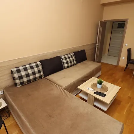 Luxury - With Balcony 12 And 12a