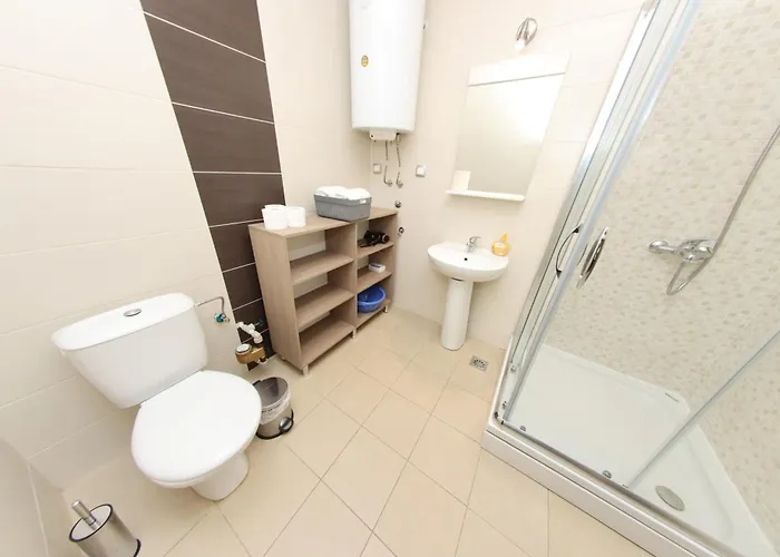 Luxury - With Balcony 12 And 12a דירה *