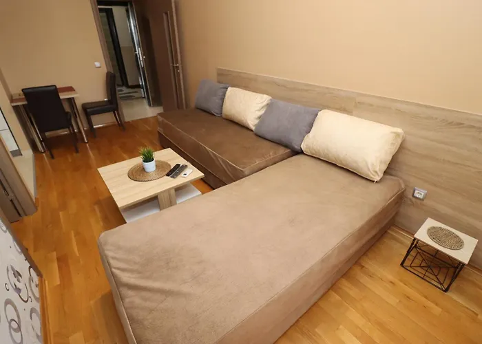 Apartment Luxury - With Balcony 12 And 12a *