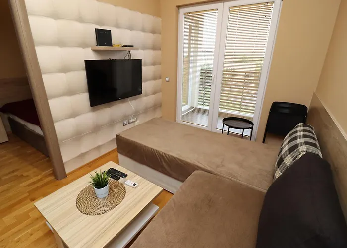 דירה Luxury - With Balcony 12 And 12a *