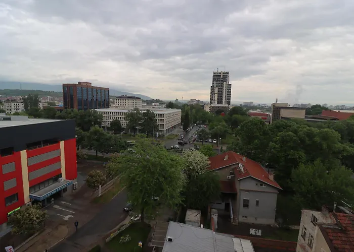 דירה Luxury - With Balcony 12 And 12a