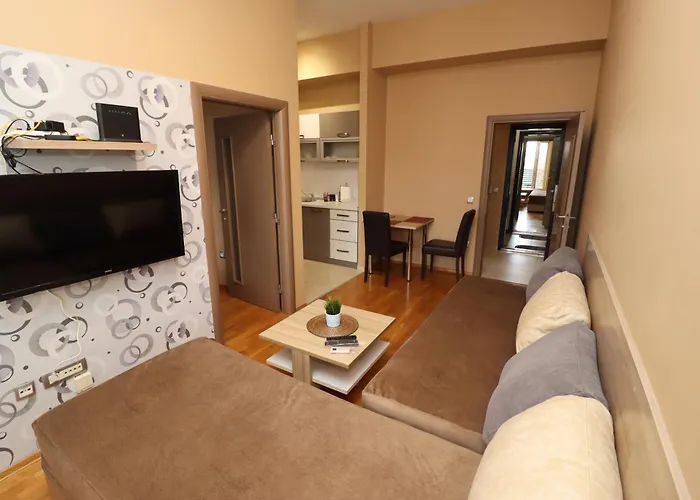 Luxury - With Balcony 12 And 12a Apartment *