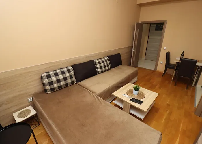 Luxury - With Balcony 12 And 12a