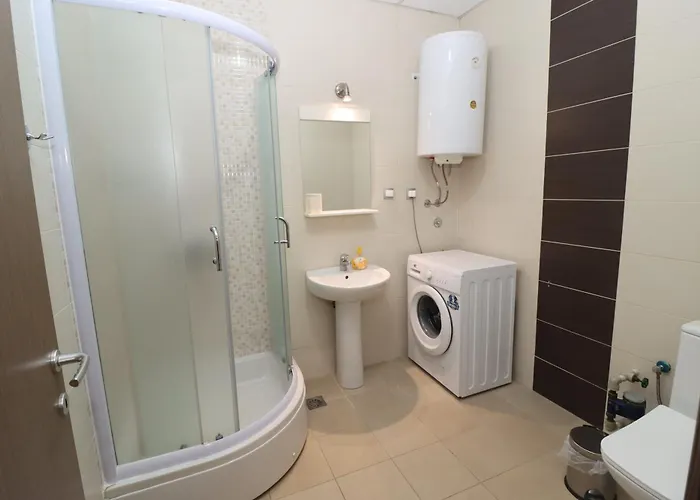 Luxury - With Balcony 12 And 12a דירה *